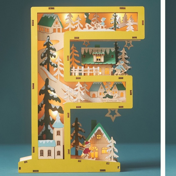 R Wonderland light up Letters - Picture 13 of 17